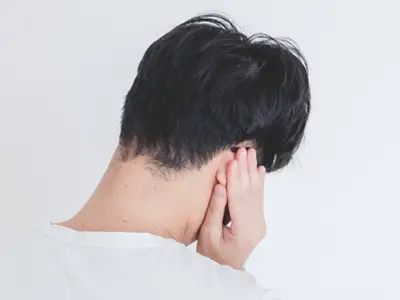 突発性難聴の男性